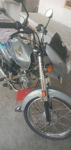 honda cd 70cc dreem 2023 3