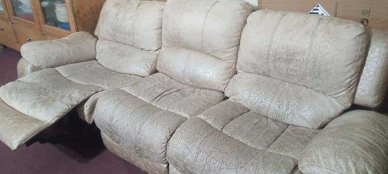 Beautiful three seater sofa 3