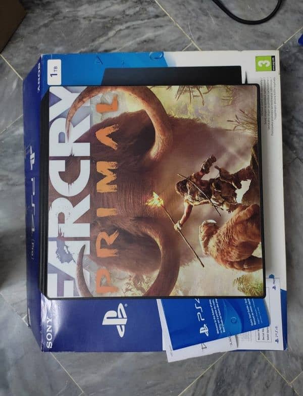 Sony PS4 Pro 2 controller with box 1 TB 4k 1