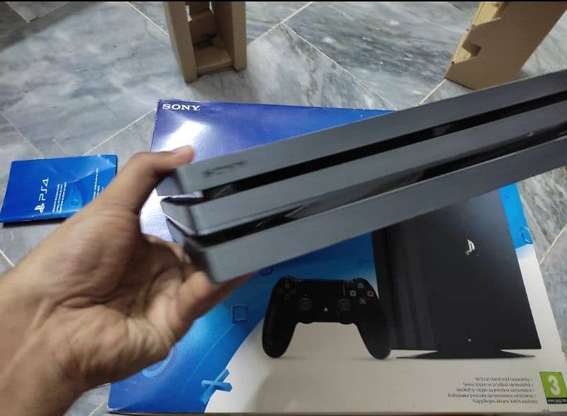 Sony PS4 Pro 2 controller with box 1 TB 4k 4