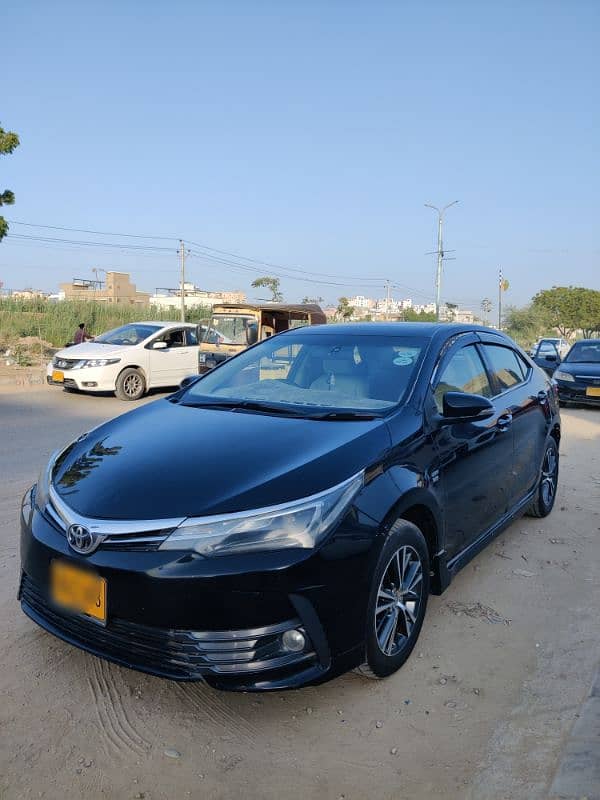 Toyota Altis Grande 2017 1