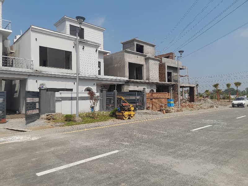 A Prime Location House Of 10 Marla In Rs. 22500000 2