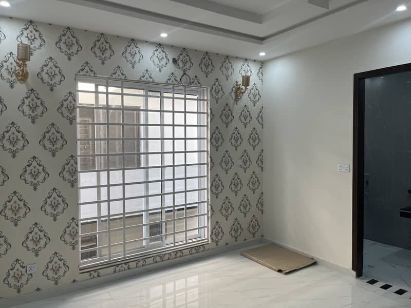 10 MARLA BEAUTIFUL DOUBLE STOREY HOUSE FOR SALE IN WAPDA TOWN PHASE 2 AT HOT LOCATION 48