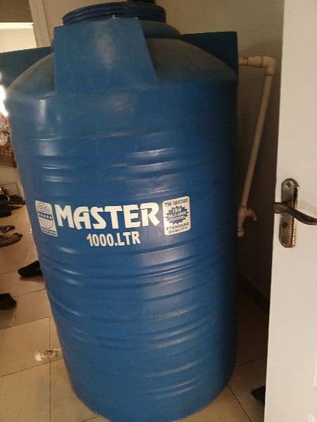 water tank for sale excellent condition 1