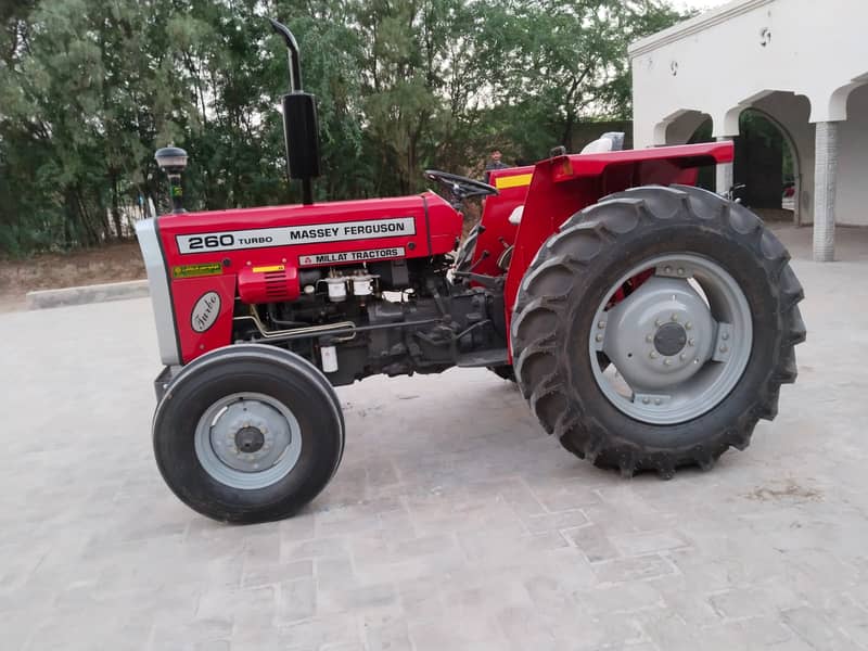 Tractor Massey Ferguson 260 model 2022 4