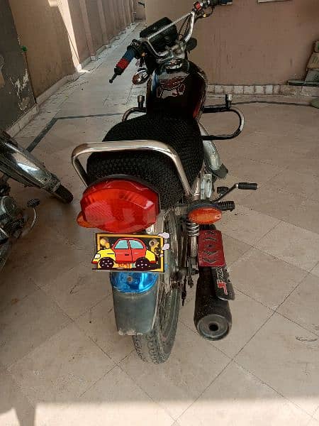 Honda 125 black 1