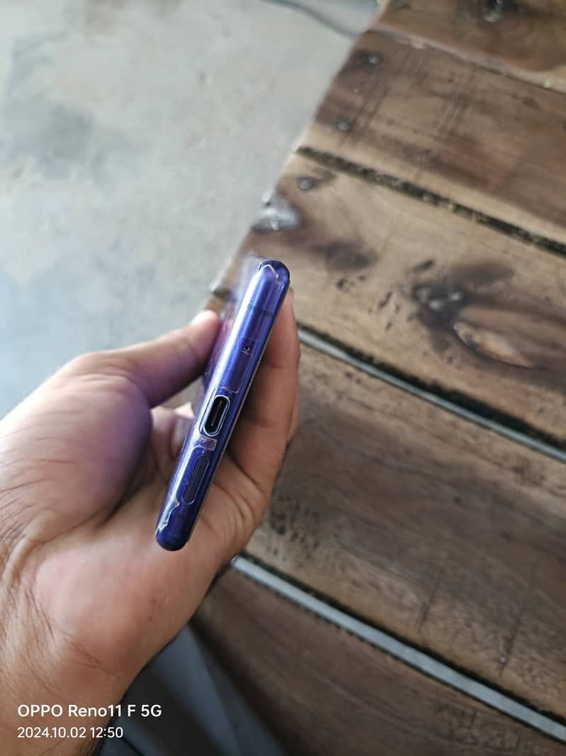 Sony Xperia 1 with original back cover 4