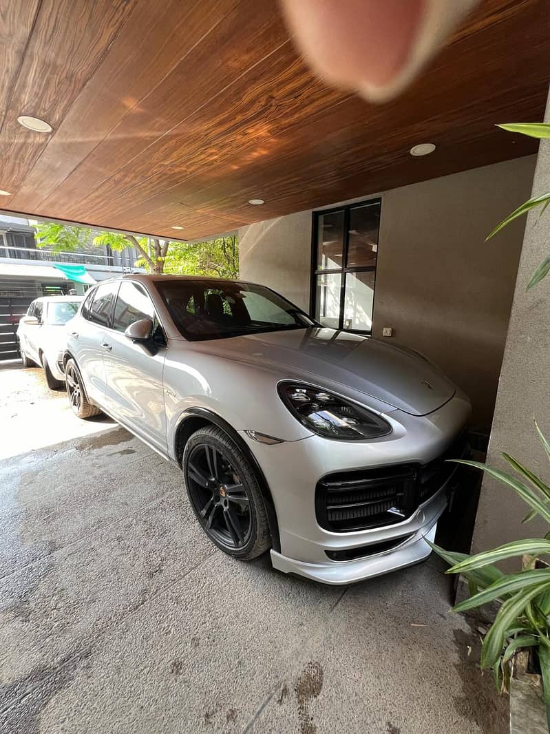 Porsche Cayenne 2013 s hybrid 1