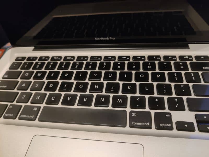 MacBook pro 12 generation 7