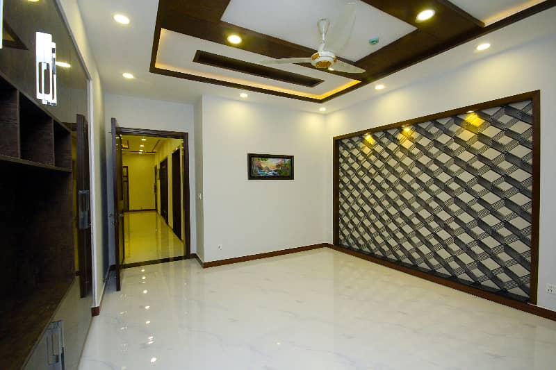 Separate Entrance And Final Rent- 1 Kanal Modern Style Upper Portion On Top Location For Rent in DHA Phase 7 Lahore 0