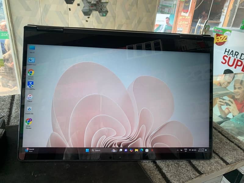 Lenovo yoga laptop 360 rotation 3