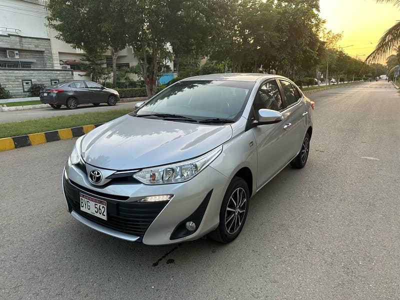 Toyota Yaris 2023 ATIV CVT 1.5 top of the line 1