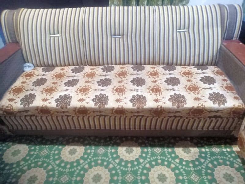 100 present ok look like new sofa set home used. 0/3/1/1/5/5/1/8/4/6/2 4