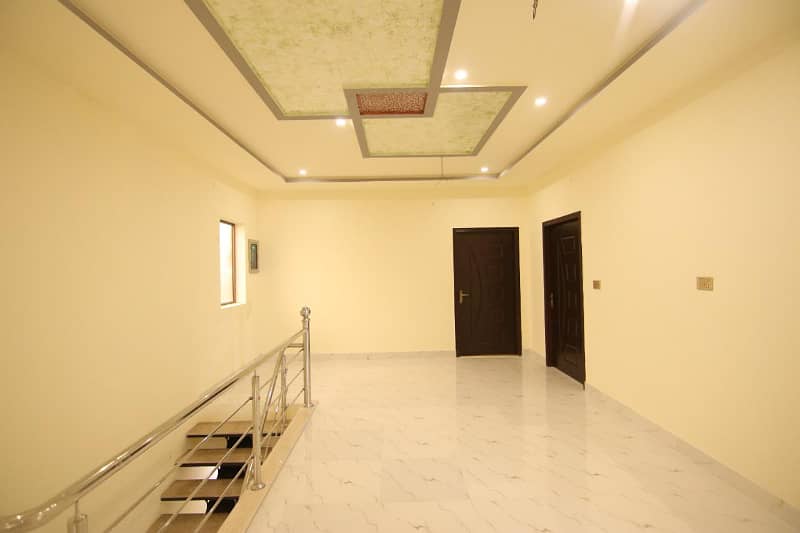 10 Marla House Available For Sale In Khayaban Colony 3 1