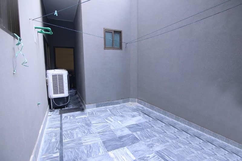 10 Marla House Available For Sale In Khayaban Colony 3 8