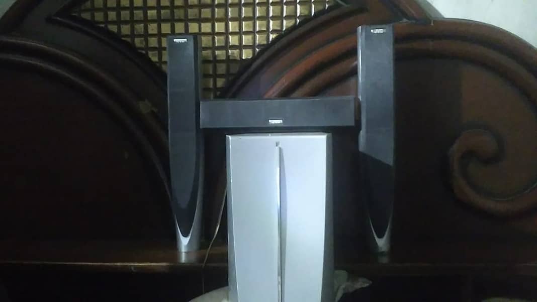 SHARP DVD HOME THEATER + JVC 3.1 SPEAKER SYSTEM 7