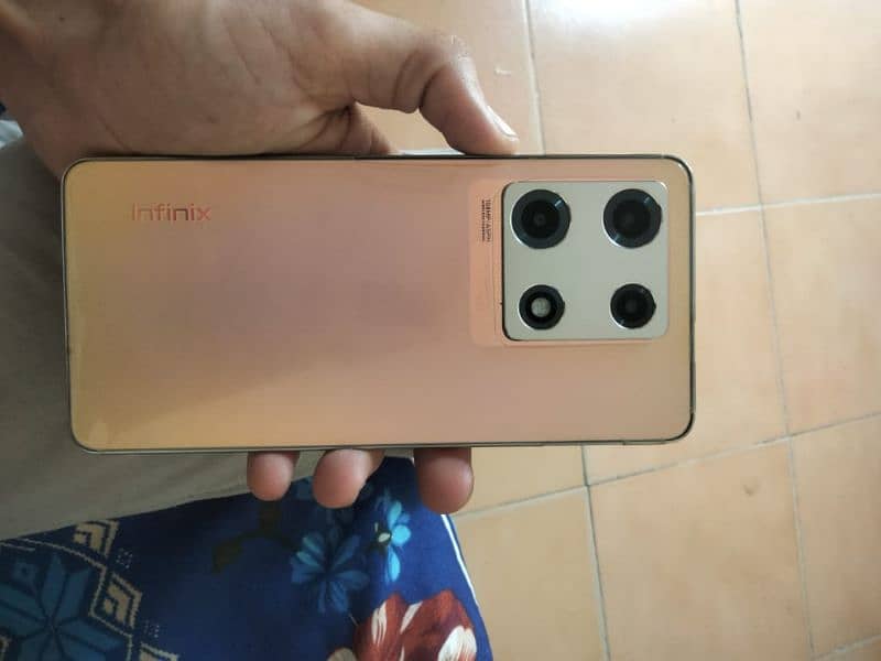 infinix note 30 pro 8+8 ram 256gb 3