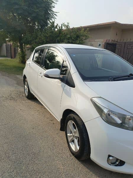 Toyota Vitz 2011 5