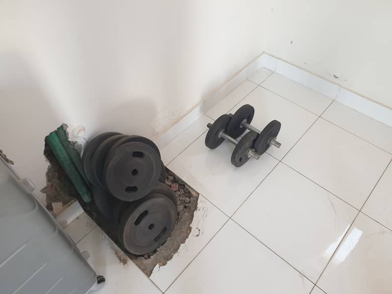 Bench Press with 80kg weight, Barbell and Dumbell 1