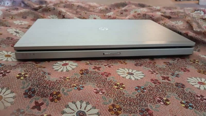 Hp 846p i7 2nd generation 4/128 4