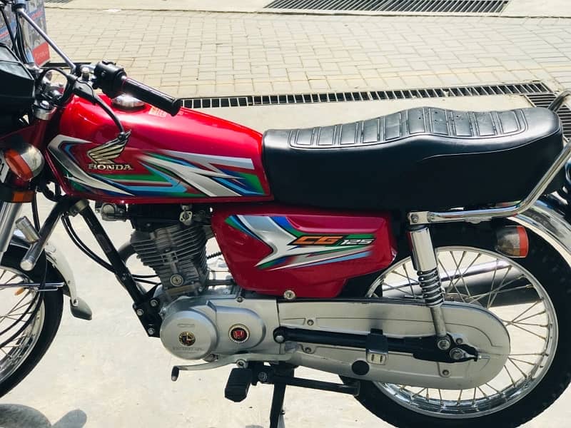 Honda 125 2023 4