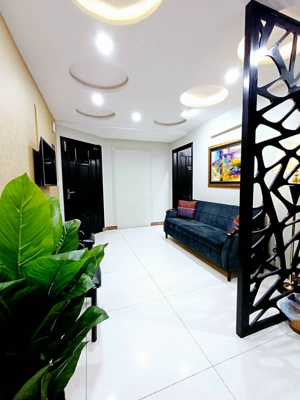 Luxury Studio/1 BHK/2 BHK available on daily basis 4