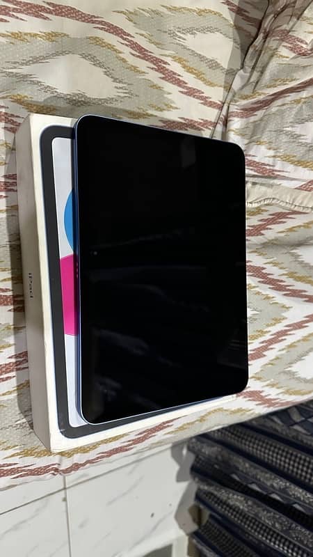 ipad 10th gen 64GB wifi. 10/10 2