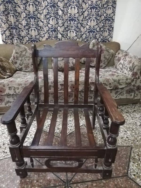 solid wooden 5 seater 1