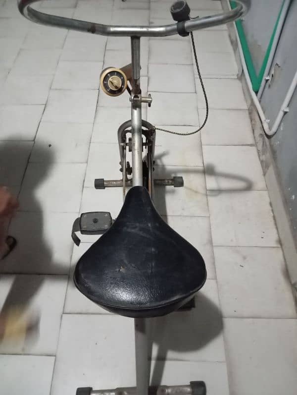 20 kg weight of exercise cycle and good condition 1