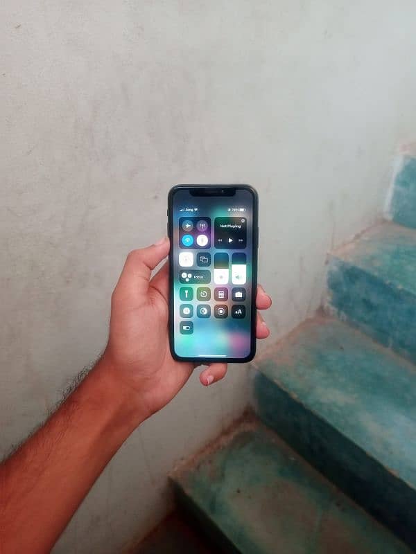 IPHONE X ONLY PHONE 7