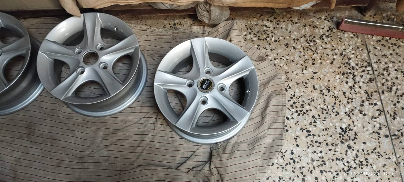 Alloy rim 13 inch 2