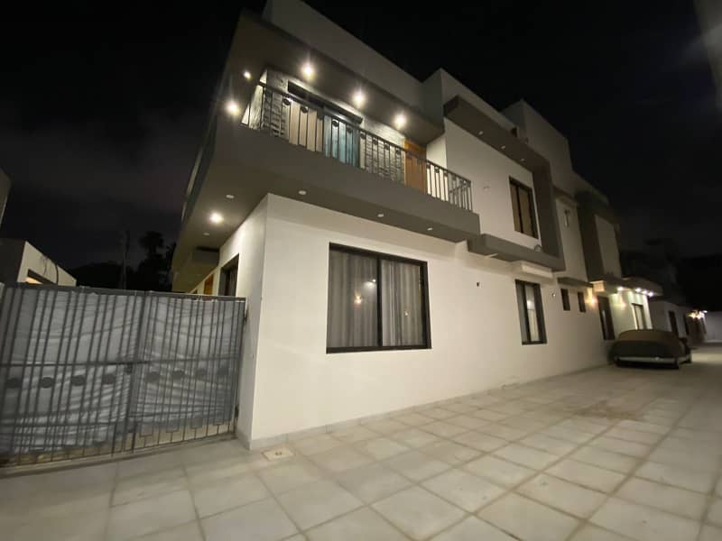 Prime Location House Of 250 Square Yards Is Available In PECHS Block 6 0