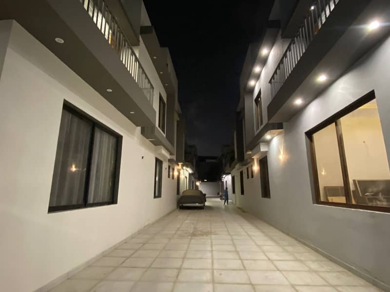 Prime Location House Of 250 Square Yards Is Available In PECHS Block 6 5