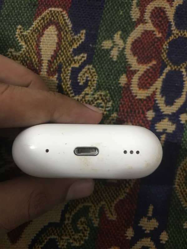 Airpods pro 2 with anc and transparency 4