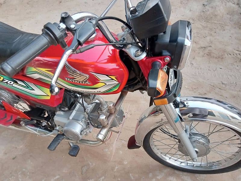 Honda 70 CD 2022/23. model   03477740616 is number par rabta kara 5