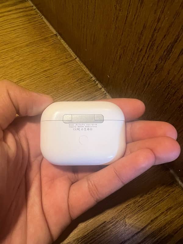 joy room  airpods available 3