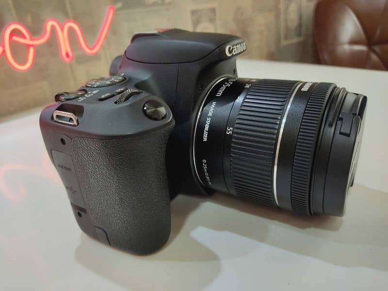 CANON EOS 200D WITH 18-55mm lens 1