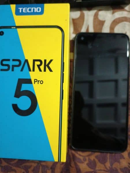 Tecno Spark 5 Pro 0