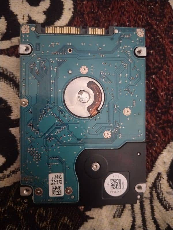 HHD 750GB original HGST 100 % health new with external casing 6