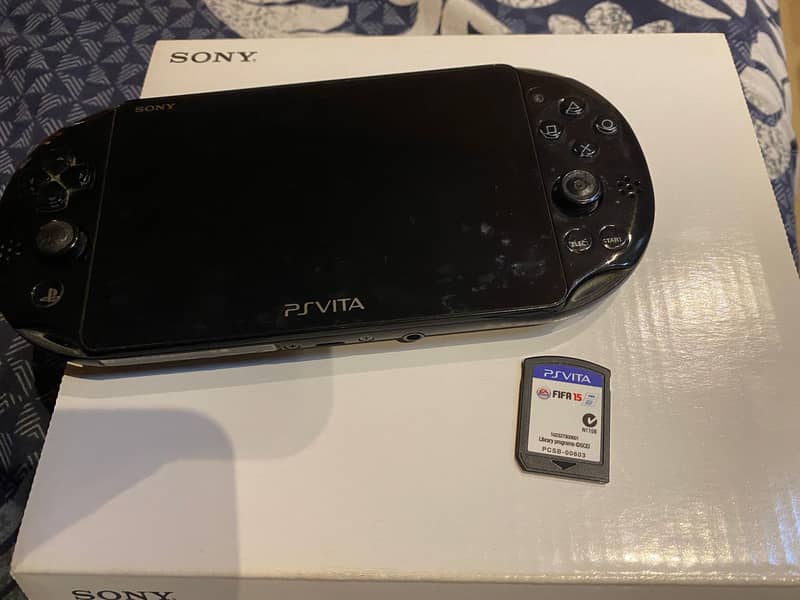 PS VITA(UAE) With FIFA 15 0