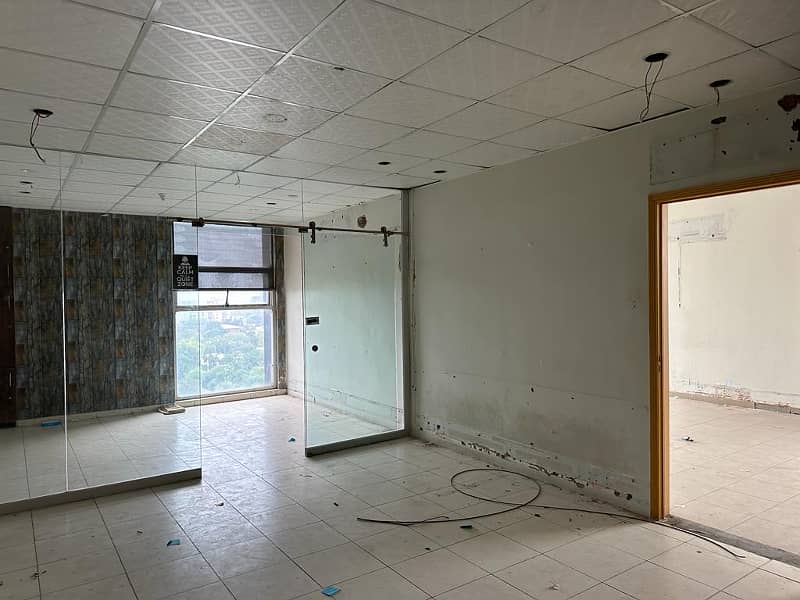 1400 Square Feet Office Available For Rent At Main Boulevard Gulberg 2