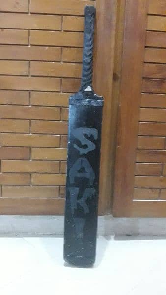 Used Saki Black Cobra bat are for sale 0