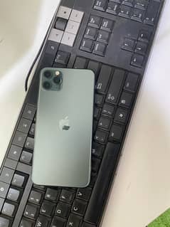 iphone 11 pro max brand new condition 0