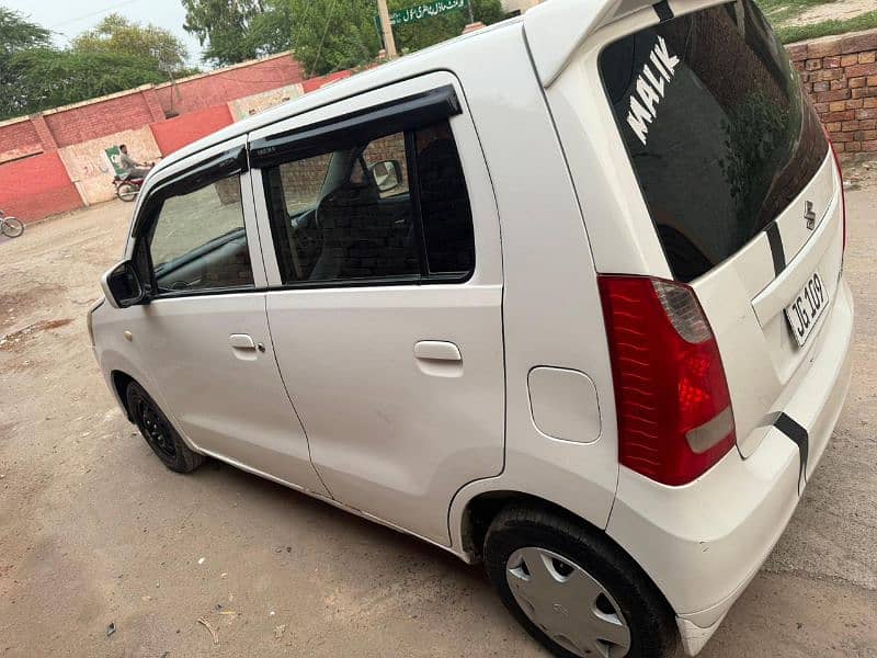 Suzuki Wagon R 2015 1