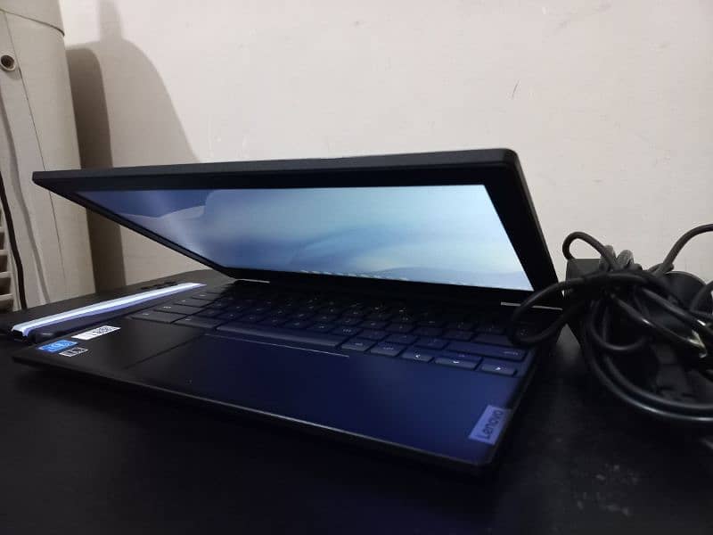 Lenovo ideapad 3 11IGL05 Chrome Book with Charger 3