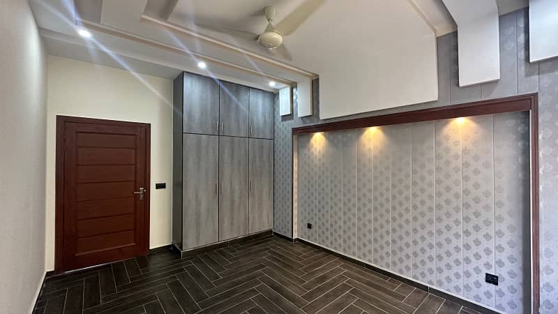 Size 40x80 Ground+Basement For Rent In G-13 15