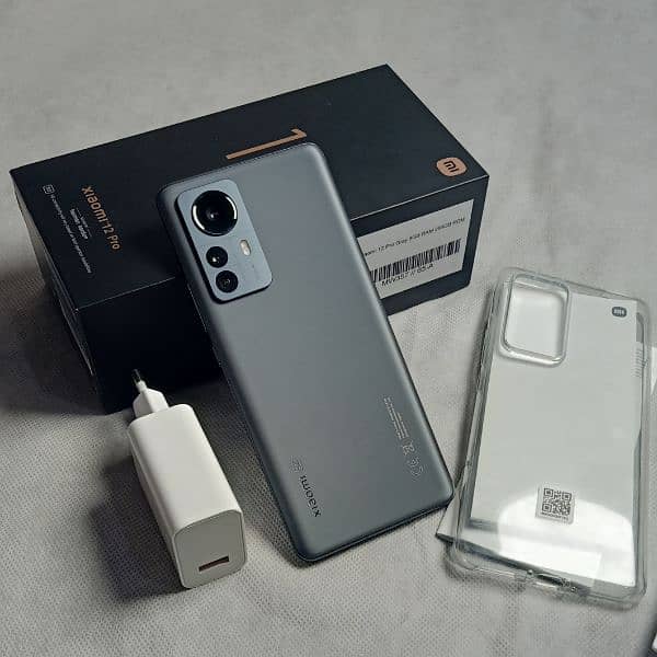 XIAOMI 12 Pro Gray 5G PHONE 8GB RAM 256GB ROM / NON PTA 8