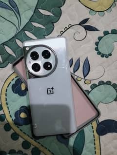 OnePlus 12 global variant