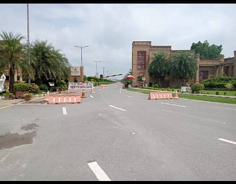 5 Marla On Ground Possession Plot Hot Location 1 Km From LHR Ring Road Available For Sale In New Lahore City. 4