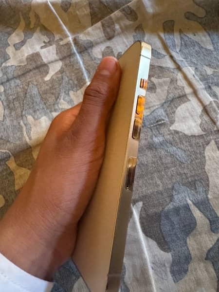 I phone 13 pro  gold jv 10by10 brand new condition 128gb 8